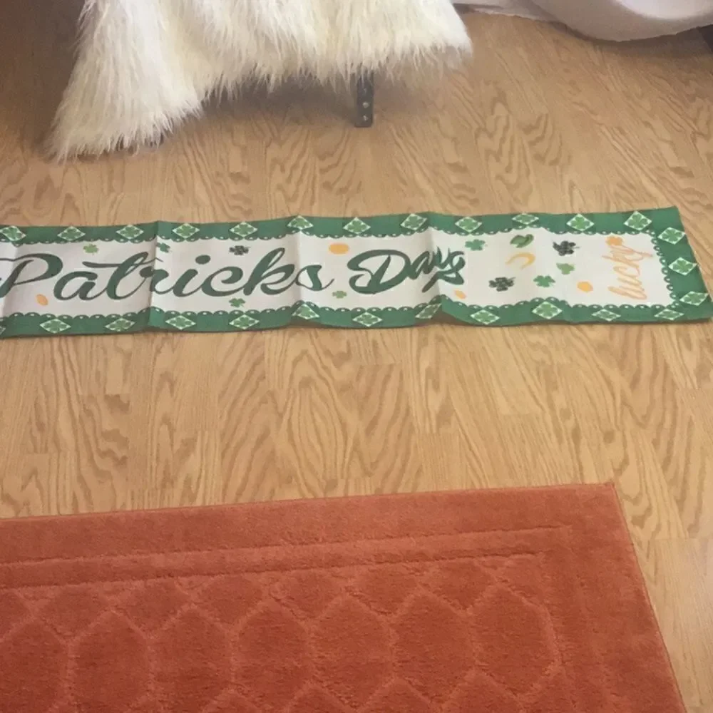NEW STOCK ST PATRICKS DAY banner/table runner